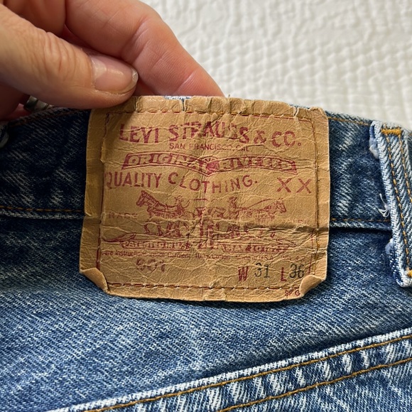 ⭐️Vintage Levi’s House of Sisson custom altered acrylic paint stripe jeans - Picture 5 of 12